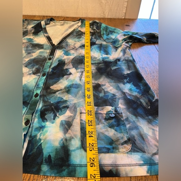 Watercolor Button-Up Cardigan by Gollehaug – Size 46 - Picture 5 of 8